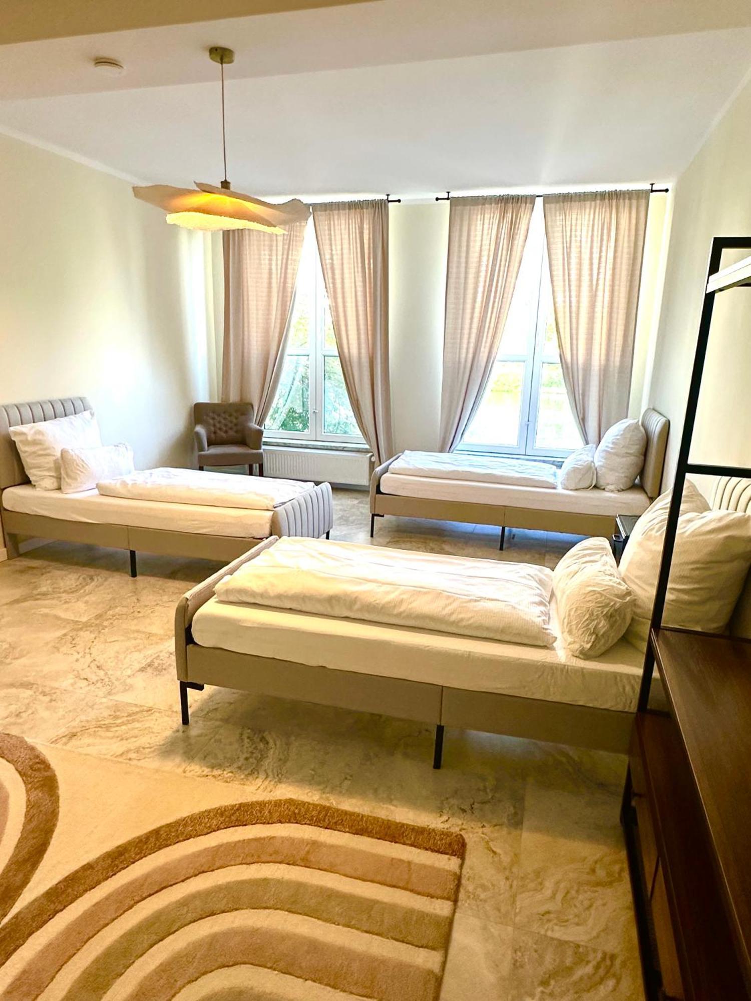 Sanierte 5 Zimmer Luxus Standard Apartment Auf 350Qm Hamburg Eksteriør bilde